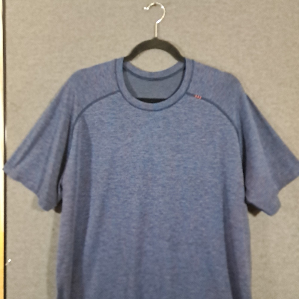 Lululemon Metal Vent Tech‎ Shirt Size XL Blue Outdoors Pullover Athleisure Mens - Picture 8 of 11
